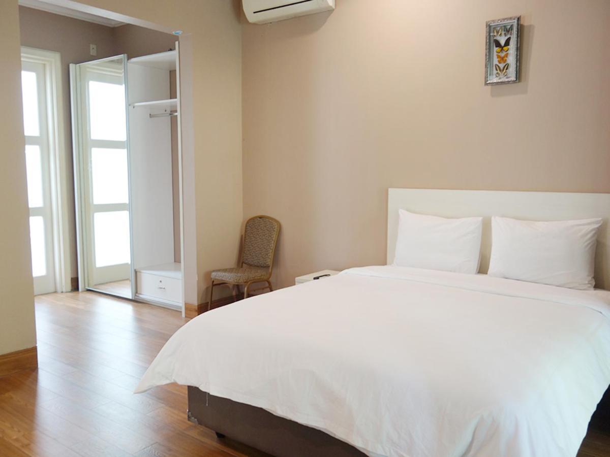Saffron Suites Syariah Jakarta Eksteriør bilde
